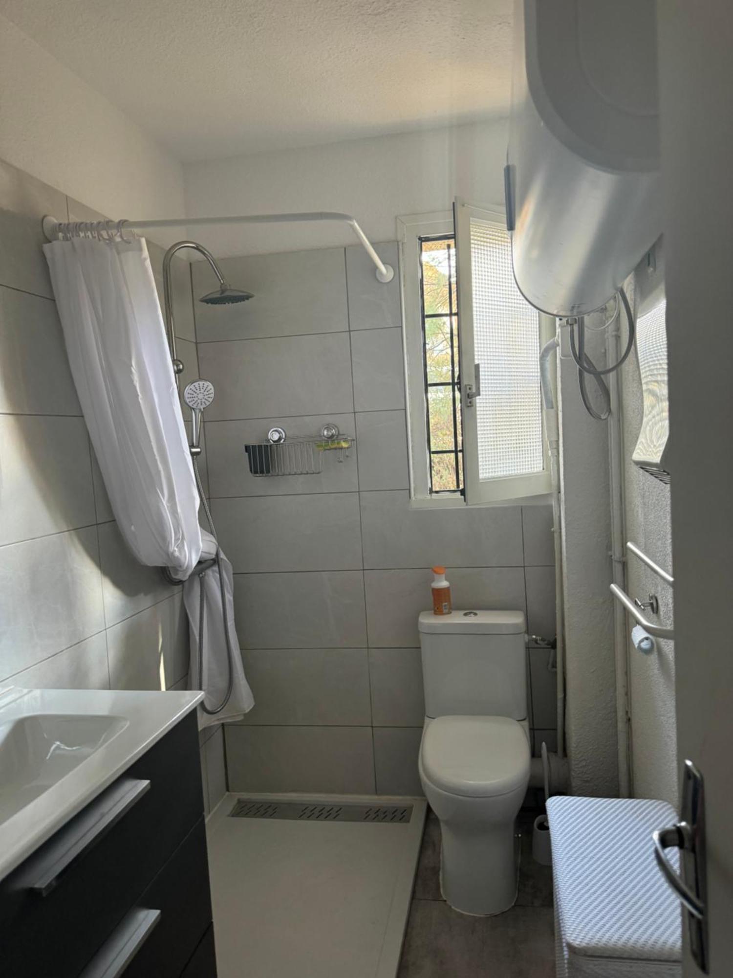 Grand Studio Cabine Proche Plage Et Port Gruissan Exterior photo