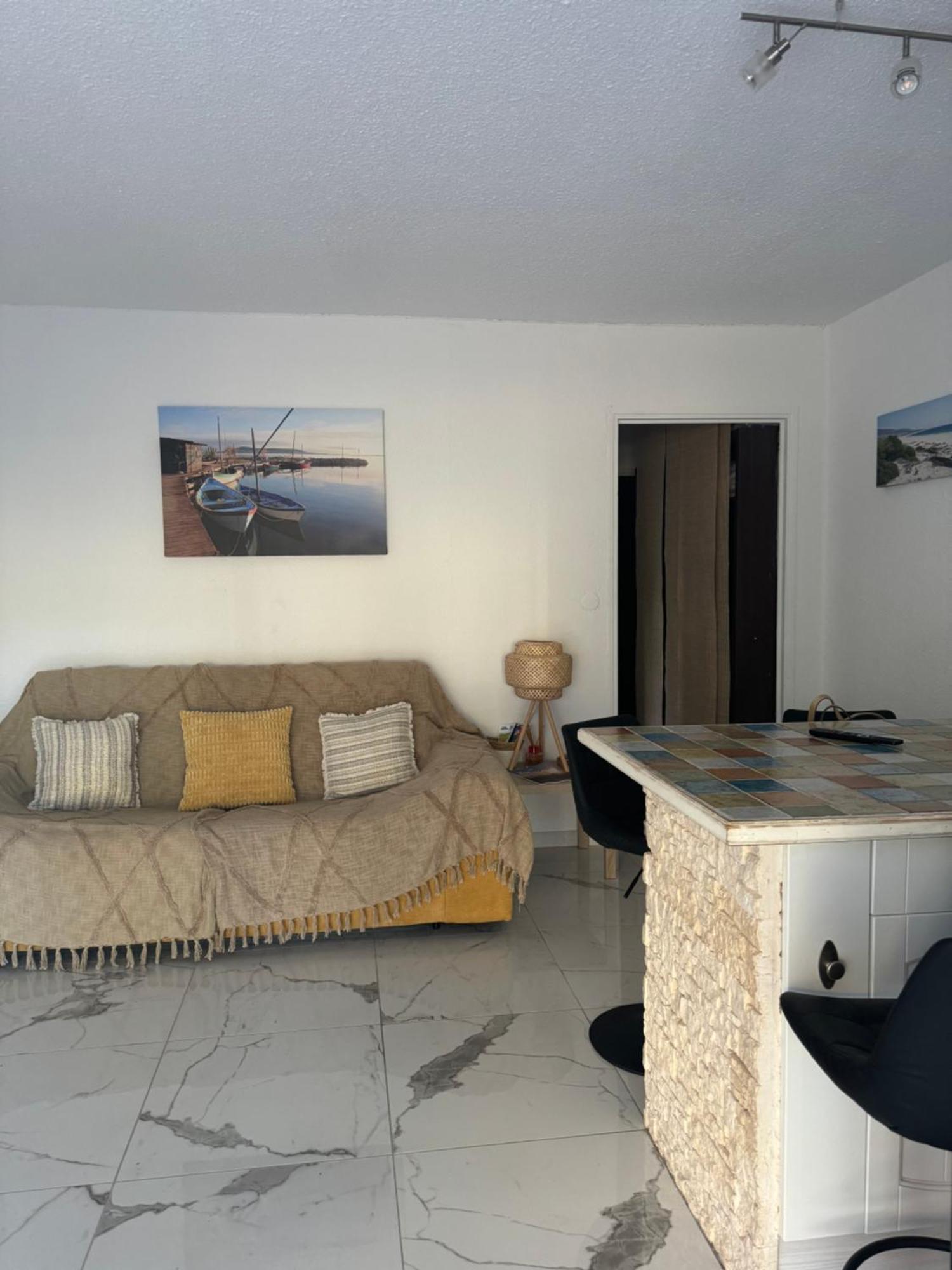 Grand Studio Cabine Proche Plage Et Port Gruissan Exterior photo